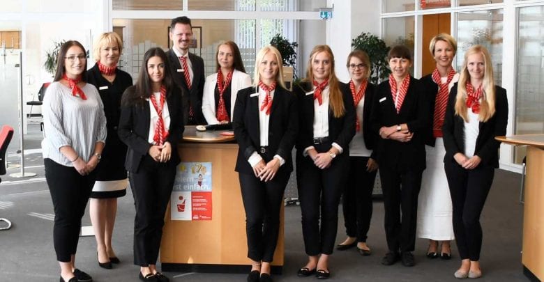 Das Beratungscenter der Sparkasse Harburg-Buxtehude in Hittfeld feiert mit seinen Kunden das 175-jährige Jubiläum 4 Das Beratungscenter der Sparkasse Harburg-Buxtehude in Hittfeld feiert mit seinen Kunden das 175-jährige Jubiläum