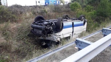 Verletzte Person nach Überschlag auf A261