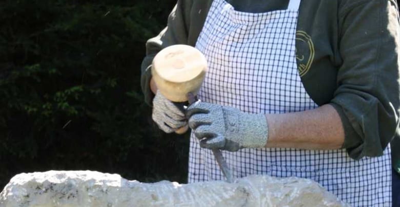 Wochenendworkshop zur Steinbildhauerei an der Kunststätte Bossard 2 Wochenendworkshop zur Steinbildhauerei an der Kunststätte Bossard