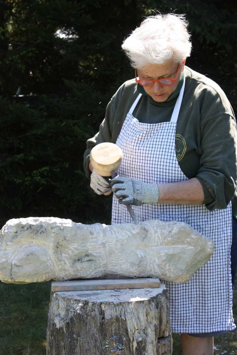 Wochenendworkshop zur Steinbildhauerei an der Kunststätte Bossard