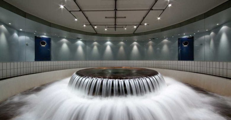 Neue Trinkwasserpreise ab Januar in Hamburg 12 a water fall in a room