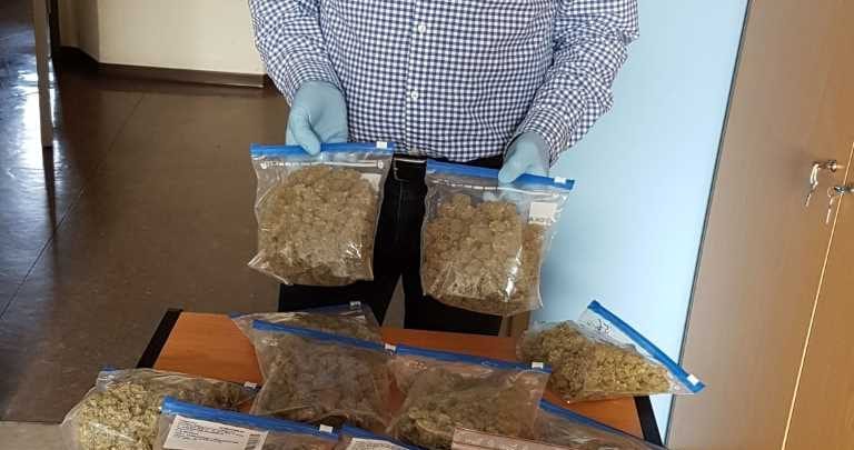 Ermittler der Stader Polizei können Marihuana und andere Drogen bei Durchsuchung beschlagnahmen