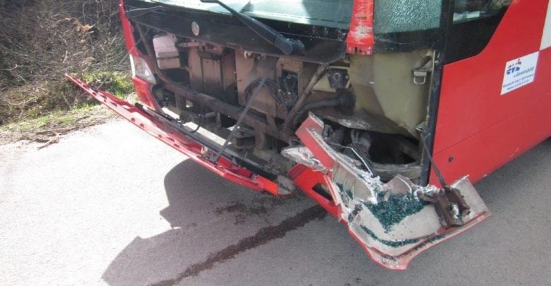 Verkehrsunfall mit Schulbus in Harsefeld zum Glück glimpflich verlaufen