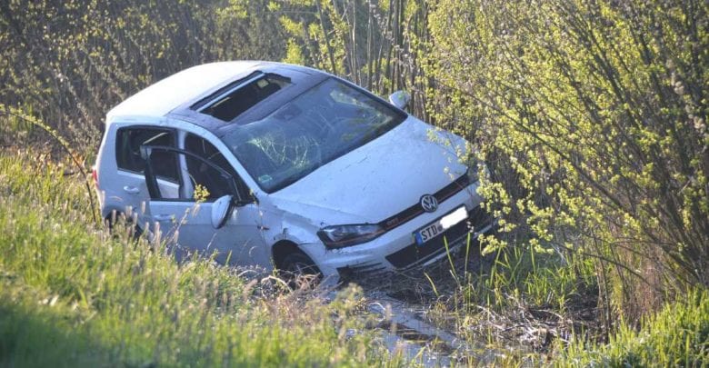 Altes Land - 62-jährige beim Überholvorgang unaufmerksam