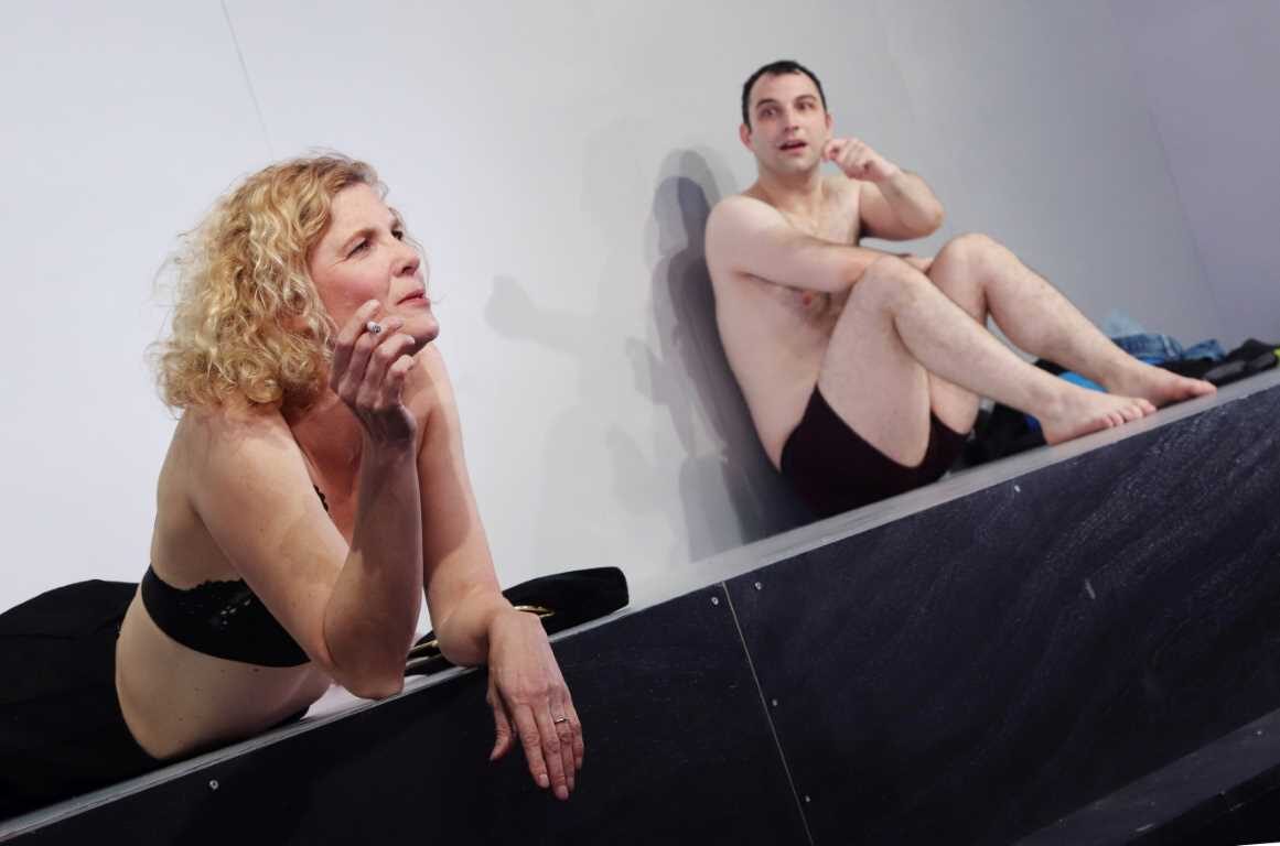 Die Reifeprüfung – Schauspiel nach dem gleichnamigen Roman von Charles Webb