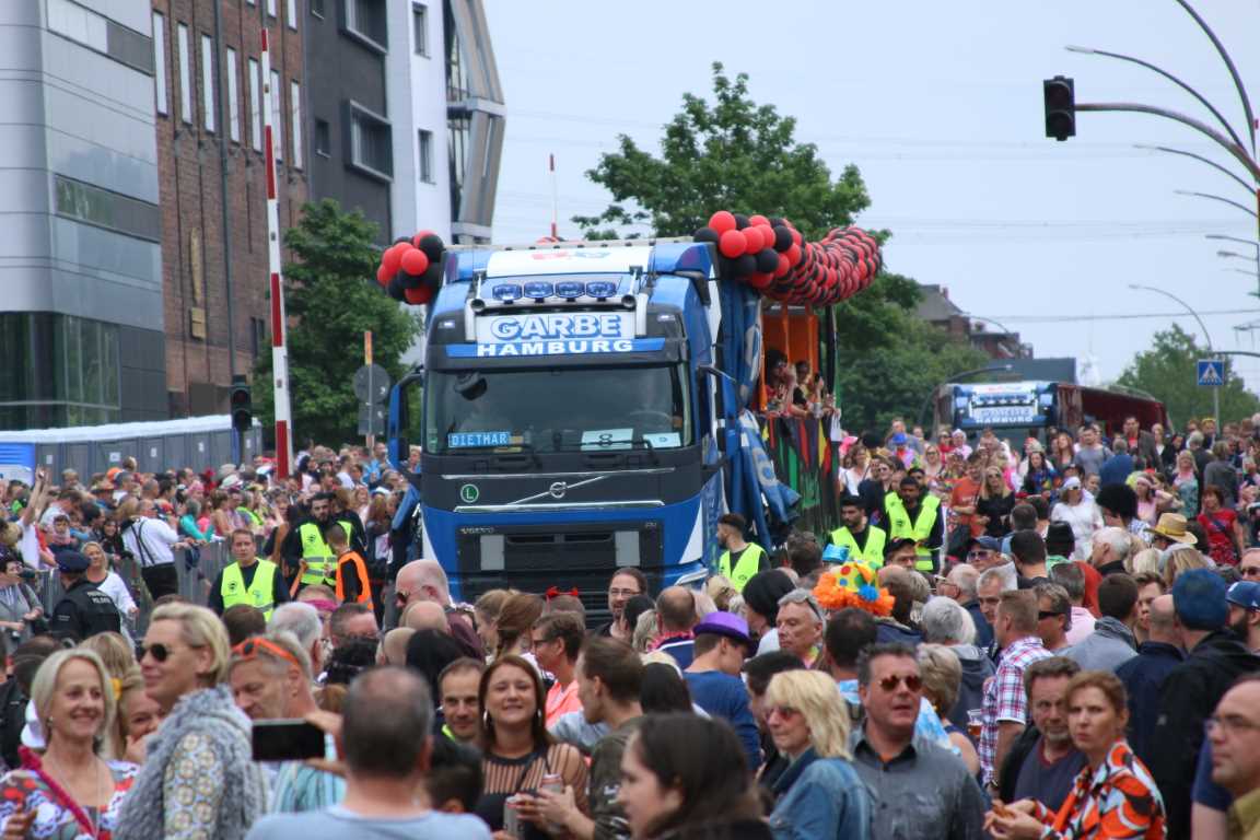 Discomove rollt wieder durch den Harburger Binnenhafen