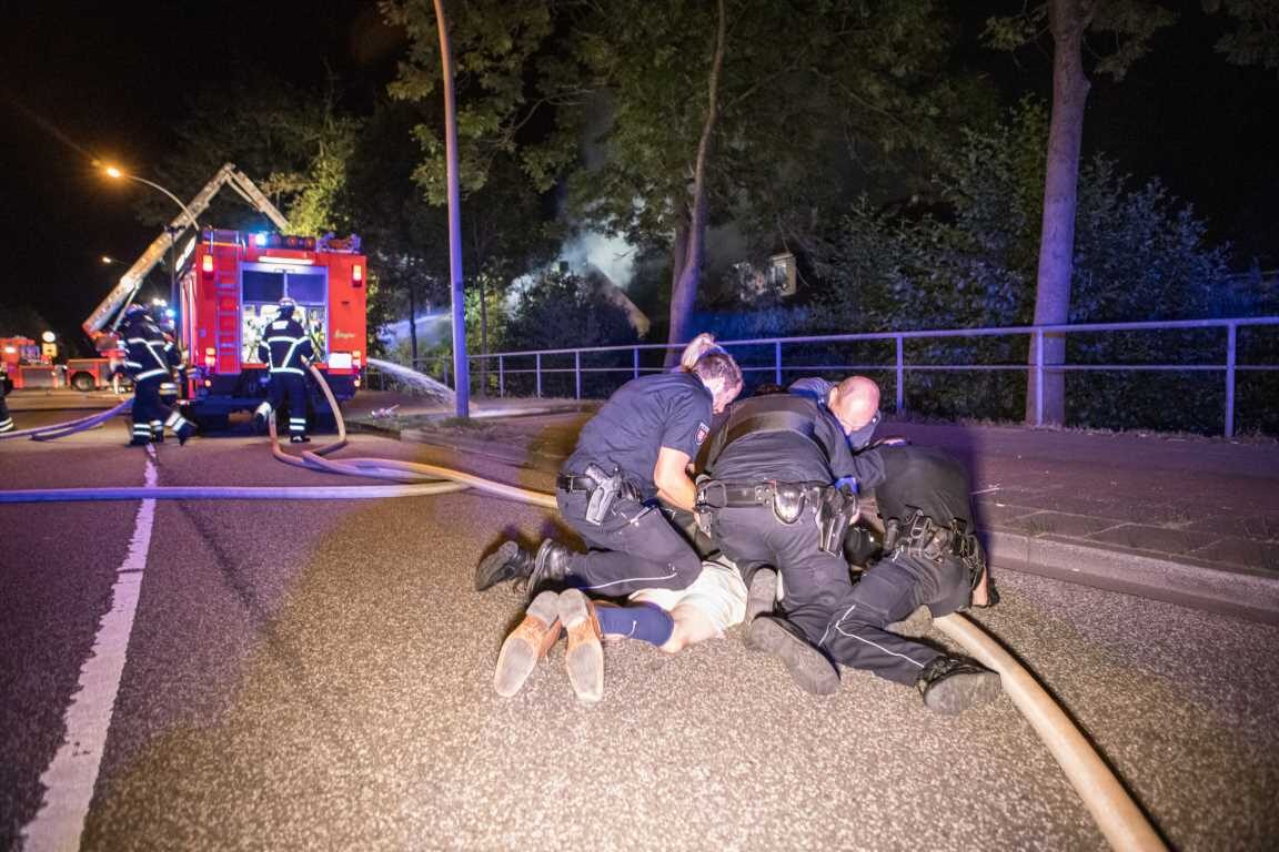 Wohnungsbrand in Harburg endet mit Leichenfund
