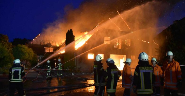 Großfeuer richtet Schaden in Millionenhöhe an