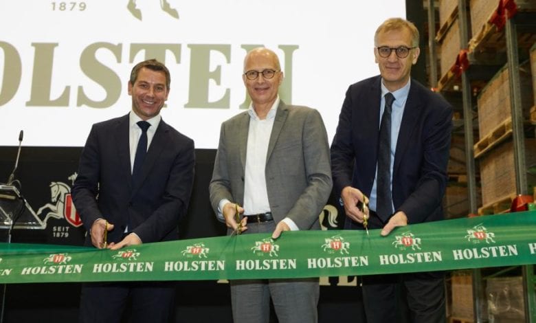 Prost: Holsten lässt es jetzt in Hausbruch knallen