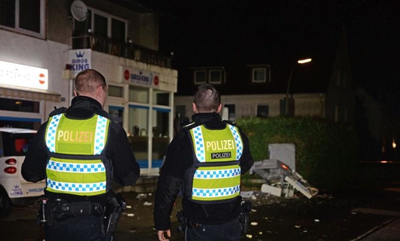 Explosion zertrümmert Automaten - Polizei sucht Zeugen