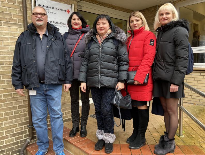 Besuch und Austausch über Grenzen hinweg