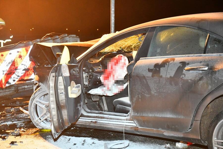 Lebensgefährlich Verletzte nach Unfall in Finkenwerder