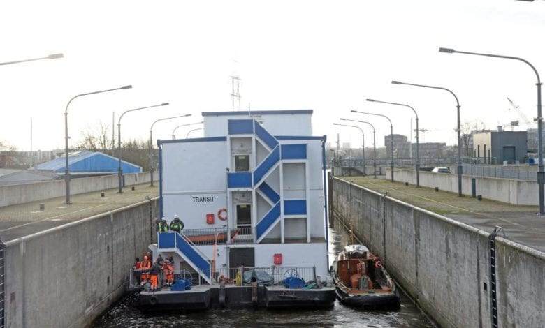 Transit verlässt Harburgs Binnenhafen 9 Transit verlässt Harburgs Binnenhafen