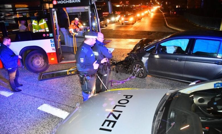 Verletzter nach Unfall mit Linienbus 1 Verletzter nach Unfall mit Linienbus