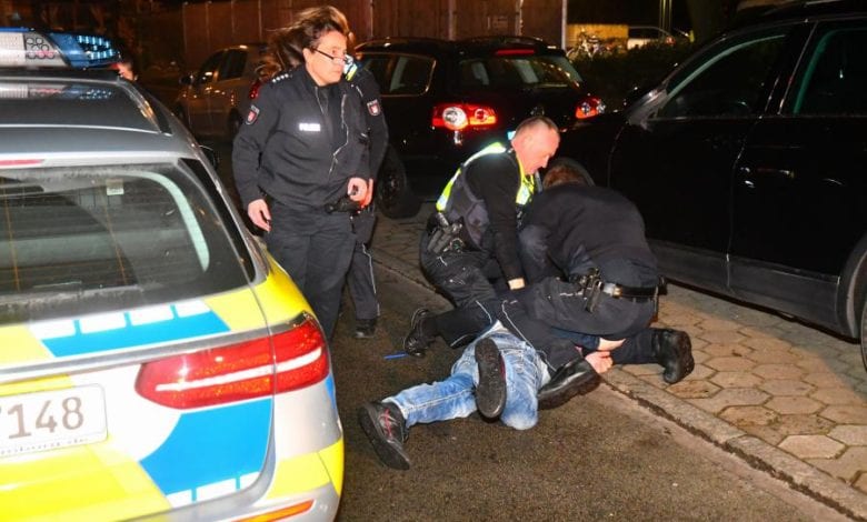 Polizei beendet Auseinandersetzung am Bahnhof Neuwiedenthal 5 Polizei beendet Auseinandersetzung am Bahnhof Neuwiedenthal