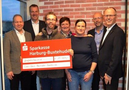 15.000 Euro-Spende vom Lions-Club Buchholz-Nordheide an LeA