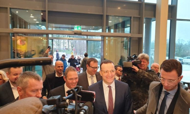 Jens Spahn besucht Asklepios Klinik in Harburg