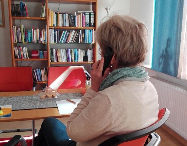 „Telefon-Sprechstunde für Trauernde“ ab Mittwoch, 1. April