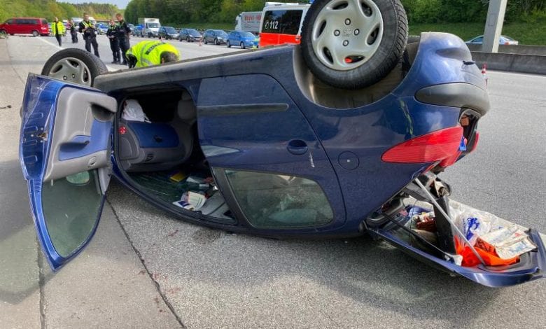 Auto überschlägt sich auf der A7 bei Heimfeld