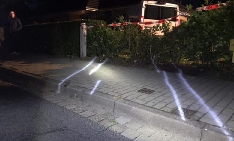 20-jähriger Transporterfahrer prallt gegen Hausecke und verursacht über 200.000 Euro Sachschaden