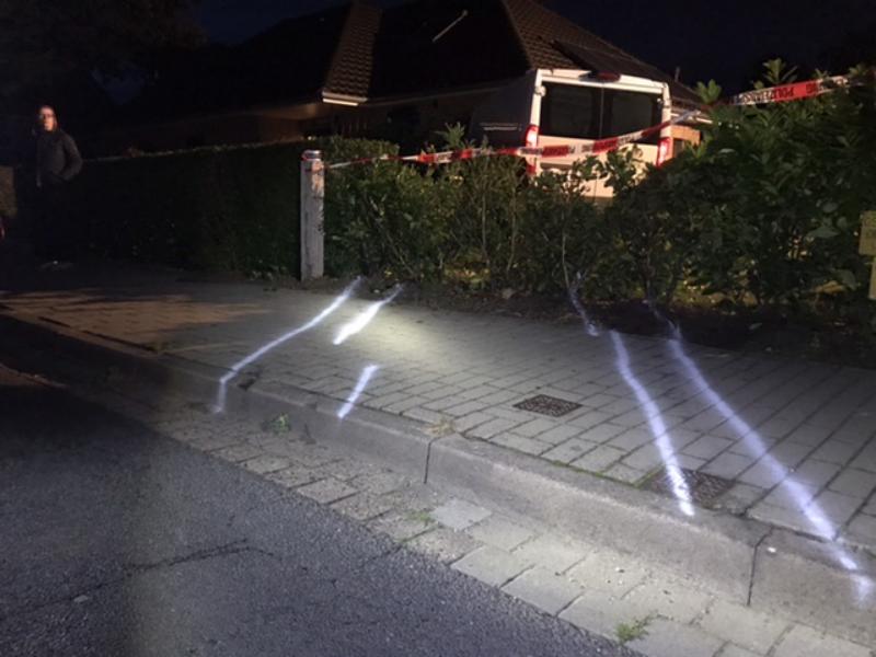 20-jähriger Transporterfahrer prallt gegen Hausecke und verursacht über 200.000 Euro Sachschaden