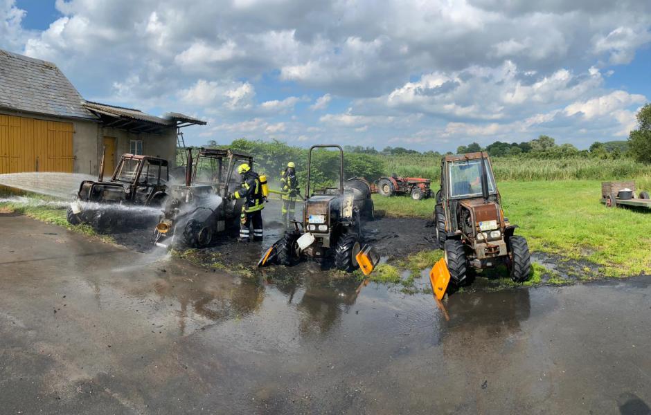 Brand auf einem landwirtschaftlichen Betrieb in Drochtersen