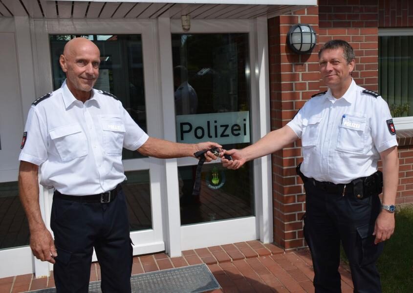 Polizeistationen Drochtersen und Harsefeld unter neuer Leitung - langjährige Stationsleiter im Ruhestand