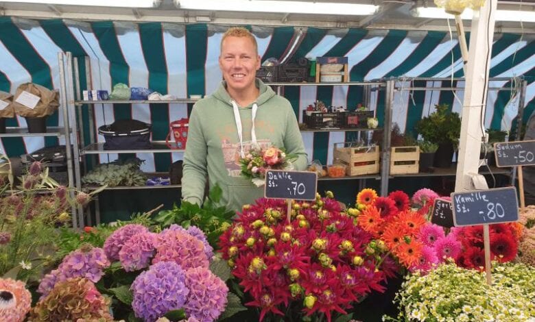 Viel Arbeit auf dem Wochenmarkt - Personal gesucht