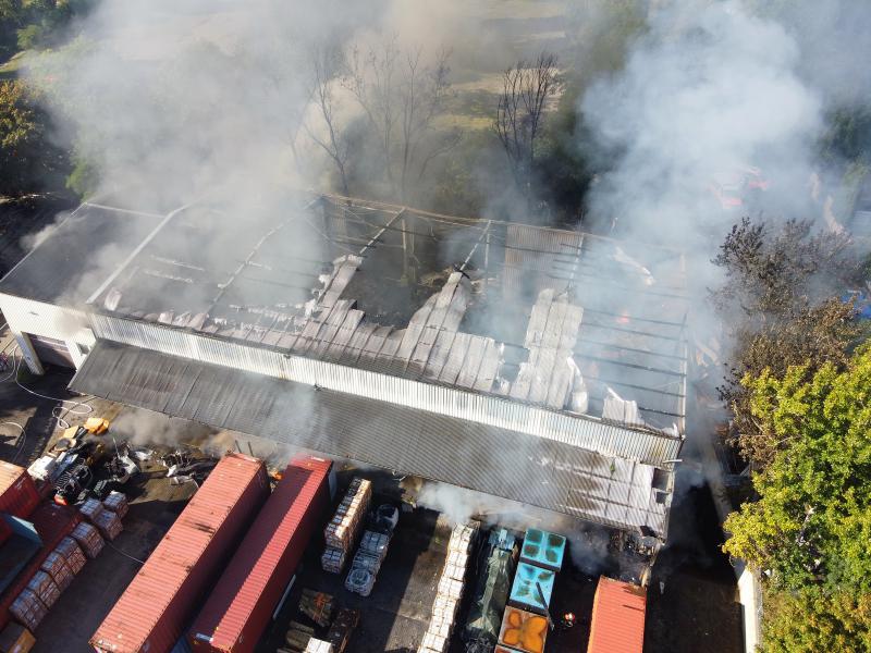 Warn-Apps warnen vor Großbrand in Wilhelmsburg