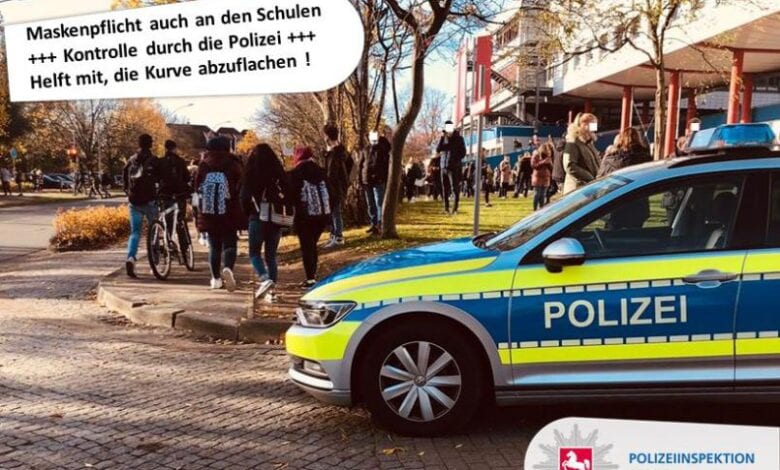 Polizei kontrolliert Maskenpflicht an Schulen