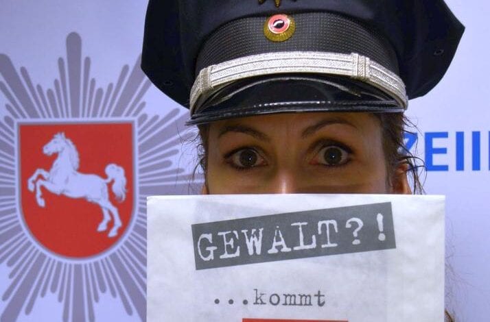 Gewalt kommt nicht in die Tüte - 80.000 Tüten von Bäckereien gegen Gewalt an Frauen