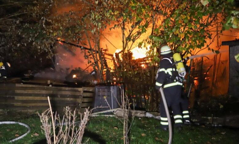 Feuer im Kleingartenverein vernichtet Gartenlaube