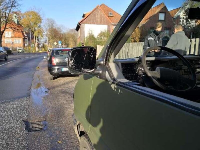 Unfallflucht - Polizei ermittelt und sucht Zeugen