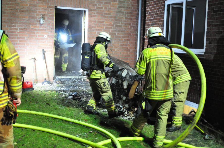 Küche in Flammen: Alle Bewohner unverletzt evakuiert