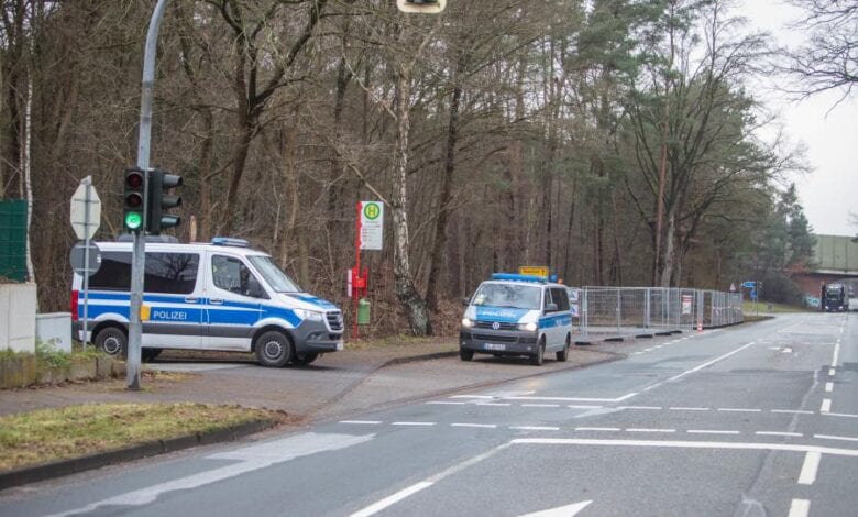 Polizei bewacht ALDI Zentrallager in Seevetal