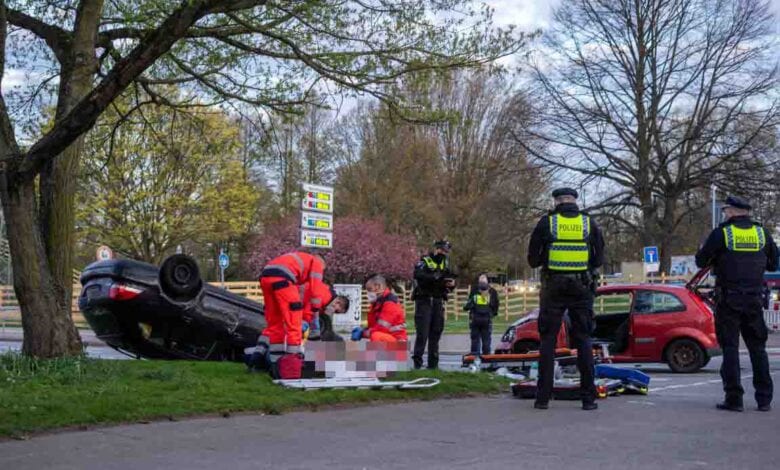 Schwerer Crash im Berufsverkehr – PKW vor der Kennedybrücke überschlagen