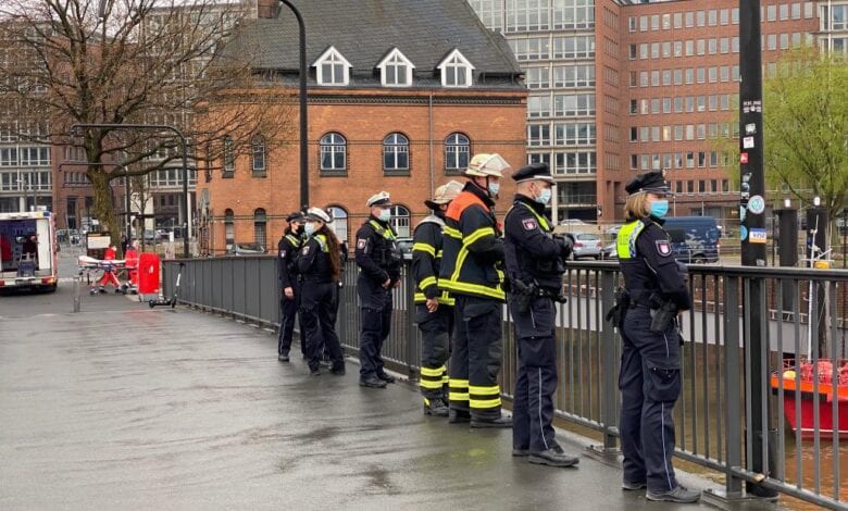 Wasserleiche in der Elbe gefunden – Feuerwehr im Einsatz