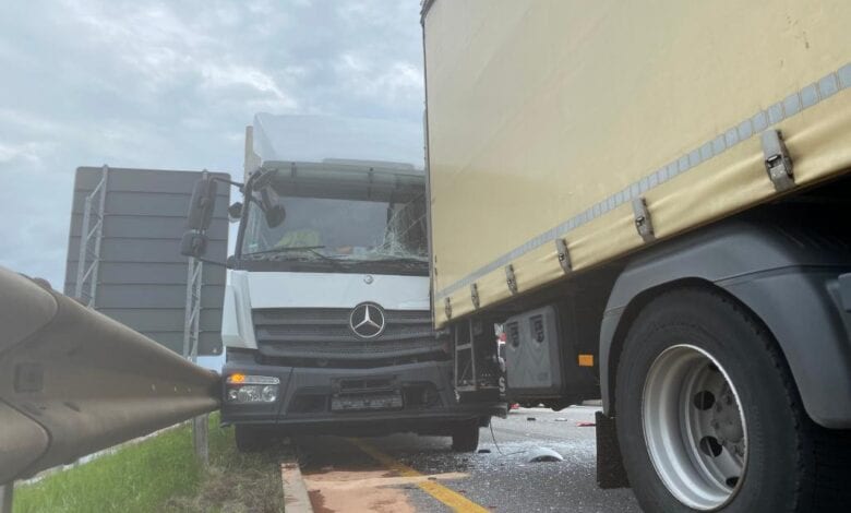 Nach Unfall auf der A7 ist die Richtungsfahrbahn nach Hannover gesperrt