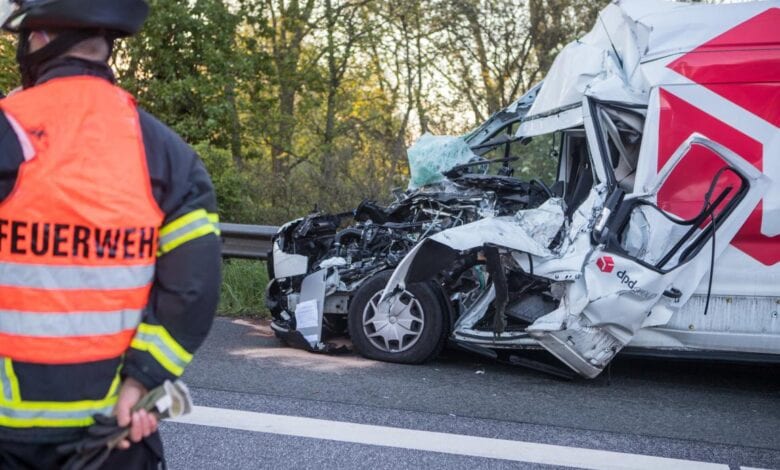 Pfingsturlaub endet dramatisch – Eine Person schwer verletzt