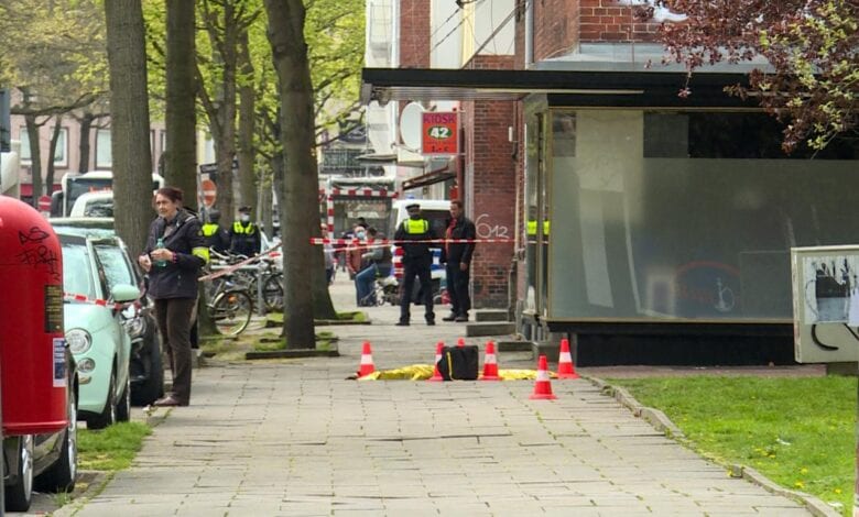 24-jähriger angeschossen: Polizei sucht mit Hubschrauber nach dem Täter