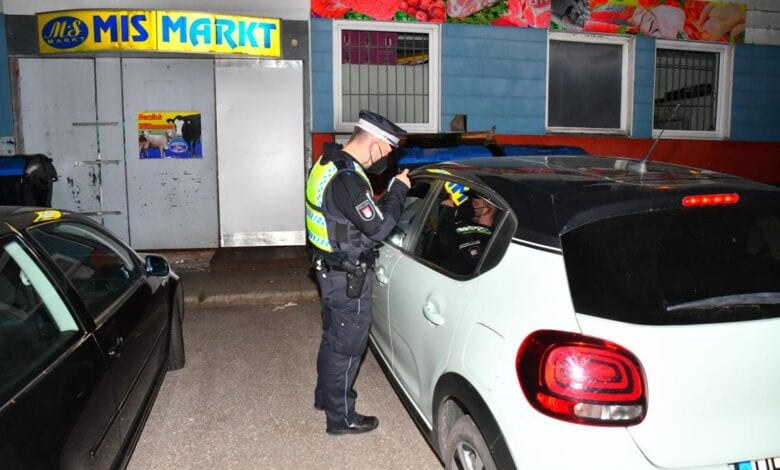 Verfolgungsfahrt nach Missachtung von Anhaltesignalen und Vorfahrtnahme