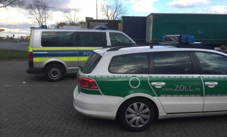 Verfolgungsjagd nach Zollkontrolle auf Autobahn
