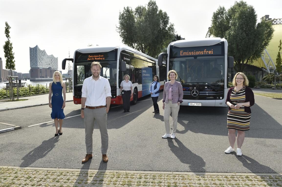 Hamburg bekommt erste serienreife E-Gelenkbusse