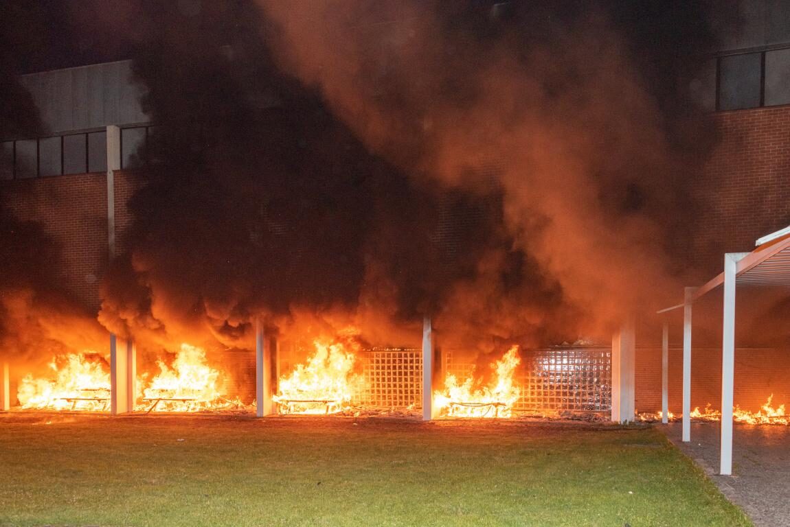 Hunderttausende Euro Schaden bei Sporthallenbrand