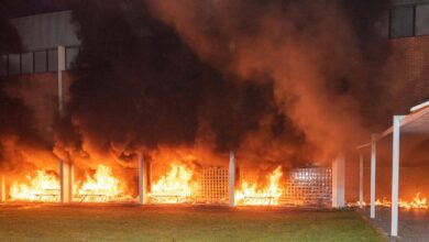 Hunderttausende Euro Schaden bei Sporthallenbrand