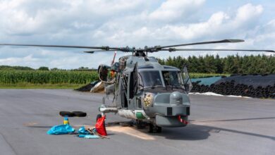 Bundeswehrhubschrauber muss auf Bauernhofgelände notlanden