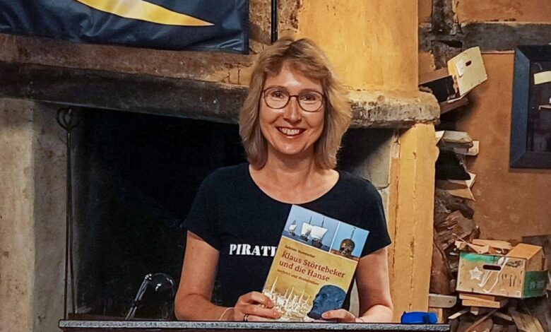 Eine Lesung über „Piraterie, Abenteuer und Pfeffersäcke“ von Gabriele Dummschat 5 Eine Lesung über „Piraterie, Abenteuer und Pfeffersäcke“ von Gabriele Dummschat