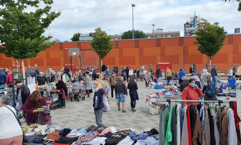 Großer Flohmarkt auf dem Neugrabener Marktplatz