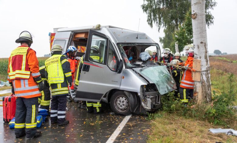 Schwerer Unfall nach Starkregenschauer: 71-jährige in Wohnmobil eingeklemmt 6 Schwerer Unfall nach Starkregenschauer: 71-jährige in Wohnmobil eingeklemmt