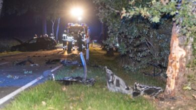 Zwei junge Erwachsene bei Unfall schwer verletzt